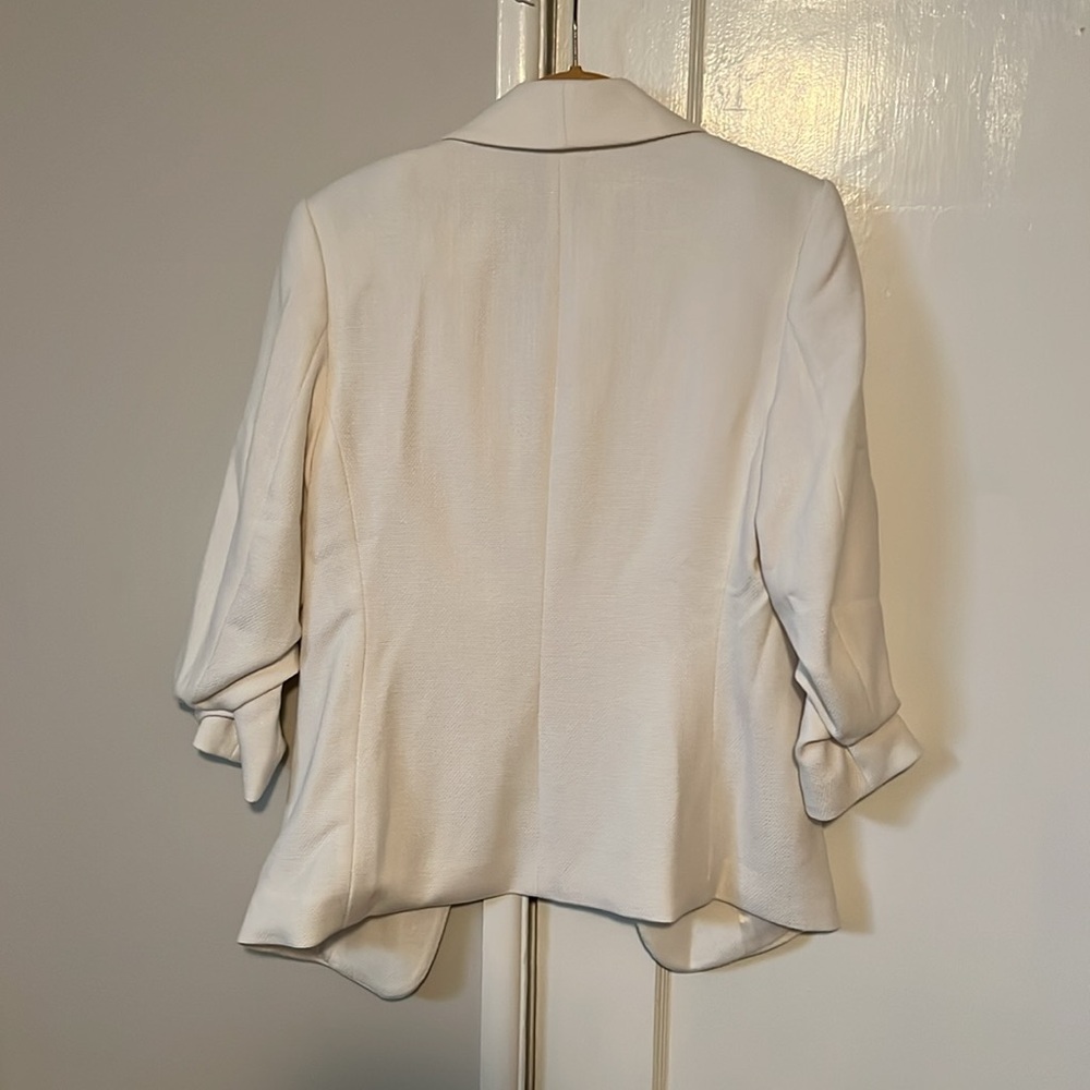Women's H&M White Blazer - Picture 3 of 3